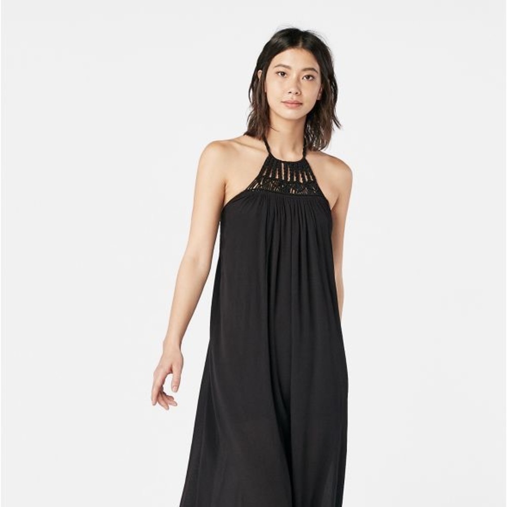 OUTFITS
Macrame Maxi Dress